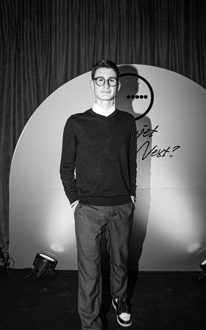Mateo Kadriu on stage